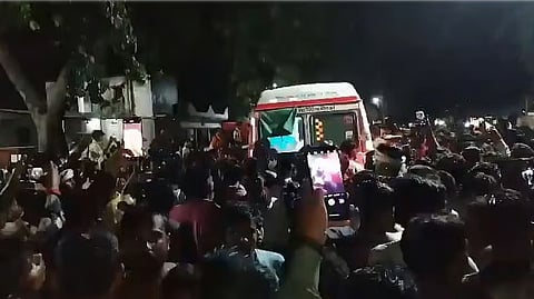 बाराबंकीतील महादेव मंदिराबाहेर चेंगराचेंगरीत २ भाविकांचा मृत्यू; ४० जण जखमी