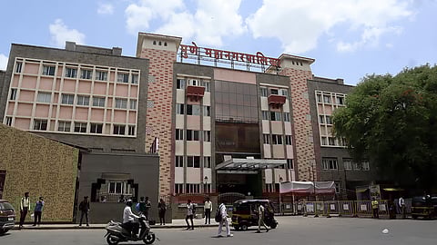 पुण्याला आणखी तीन महापालिकांची गरजच मुख्यमंत्री-उपमुख्यमंत्र्यांमध्ये मतभेद