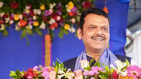 मत नव्हे, तर यांचे डोके चोरीला गेलेय; देवेंद्र फडणवीसांचा उद्धव ठाकरेंसह राहुल गांधींवर निशाणा