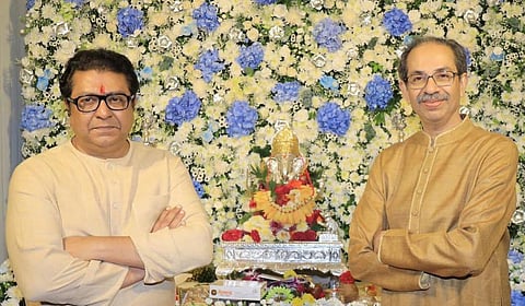 ठाकरे बंधू पुन्हा एकत्र; उद्धव ठाकरे सहकुटुंब शिवतीर्थावर, दोन महिन्यात तिसरी भेट 
