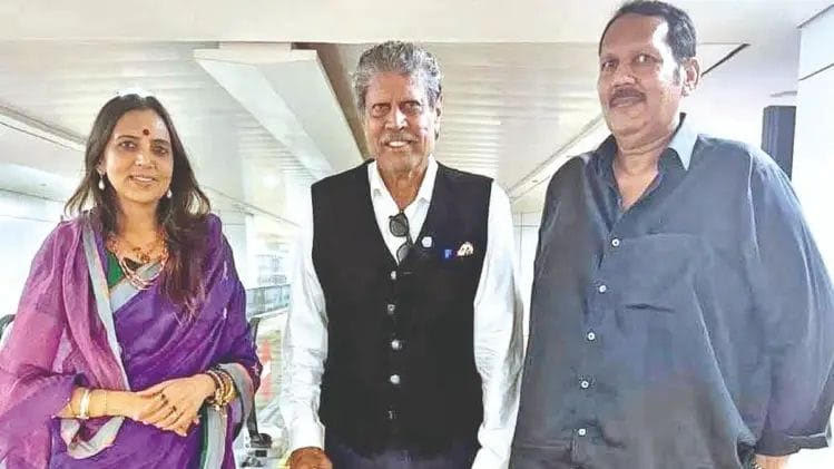 छ. उदयनराजे भोसले-कपिल देव यांची विमान प्रवासात भेट; १९८३ च्या वर्ल्ड कपला दिला उजाळा