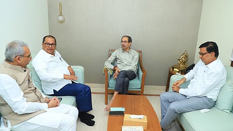 विरोधी पक्षनेतेपदासाठी काँग्रेसची उद्धव ठाकरेंसोबत चर्चा