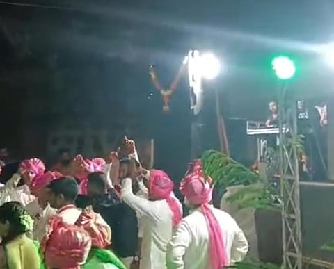 विसर्जन मिरवणुकीत पोलिसांनीच लावला डीजे; फलटणमधील प्रकाराने नागरिकांमध्ये संताप