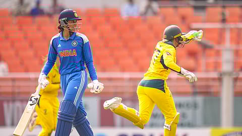 भारत-ऑस्ट्रेलिया महिला मालिका : पहिल्या सामन्यात भारतीय महिला संघ पराभूत