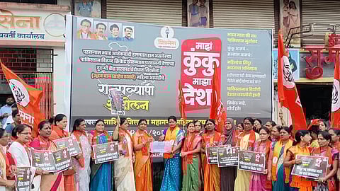 भारत-पाक सामन्याला तीव्र विरोध; ठाकरेंच्या शिवसेनेचे राज्यभर ‘माझा देश, माझं कुंकू’ आंदोलन, टीव्हीची तोडफोड