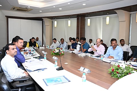 व्हिएतनामच्या धर्तीवर कोकणात काजू प्रक्रिया प्रकल्प; नियोजन करण्याच्या पणन मंत्री रावल यांच्या सूचना