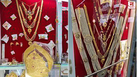 देवीसाठी आकर्षक अलंकारांचा साज; पाच फूट मोत्यांच्या माळा, मुकूट, कर्णफुलांनी बाजार सजले