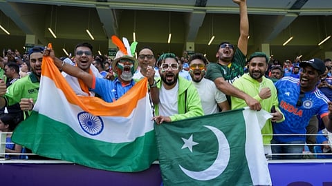 Asia Cup 2025 : पाकिस्तान अंतिम फेरीत, रविवारी भारताशी गाठ; सुपर-फोरच्या निर्णायक लढतीत बांगलादेशवर ११ धावांनी सरशी