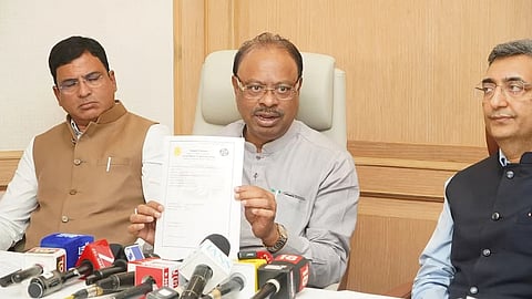 आयात-निर्यात व्यवहारांसाठी आता डिजिटल बॉन्ड; कागदी स्टॅम्प पेपरला ‘गुडबाय’; महसूल मंत्री बावनकुळेंचा महत्त्वाकांक्षी निर्णय 