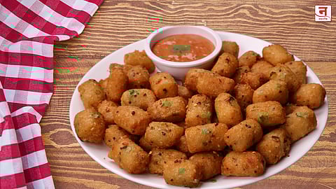 सकाळच्या नाश्त्यासाठी झटपट बनवा चमचमीत Potato Bites