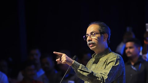 बहुमत असूनही फडणवीस हतबल; मंत्रिमंडळात खुलेआम भ्रष्टाचार सुरू असल्याची उद्धव ठाकरेंची टीका