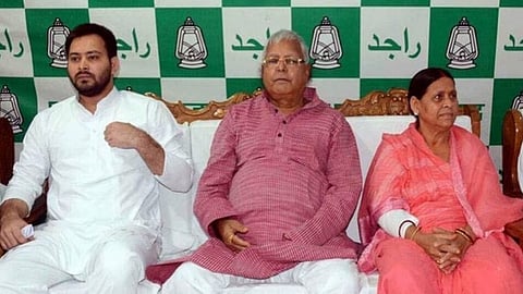 लालूप्रसाद व त्यांच्या कुटुंबीयांना कोर्टाचा दणका; IRCTC हॉटेल्स निविदा भ्रष्टाचारप्रकरणी आरोप निश्चित