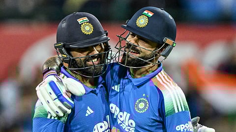 IND vs AUS : रोहित-विराटकडून चाहत्यांना दिवाळीचे रिटर्न गिफ्ट! भारताचे ऑस्ट्रेलियावर ९ गडी राखून वर्चस्व; शतकवीर रोहित मालिकेतील सर्वोत्तम खेळाडू