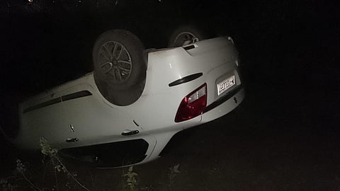 Shahapur : लेनाडी नदीपात्रात चारचाकी कोसळली