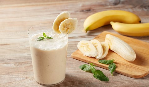 Winter Special : हिवाळ्यात केळी खाण्याचे आरोग्यदायी फायदे; थंडीमध्ये शरीराला तंदुरुस्त ठेवा
