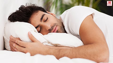 तुम्हीही दुपारपर्यंत झोपता? सावध रहा, तज्ज्ञांचा इशारा - आरोग्यासाठी धोकादायक ठरू शकते ही सवय!