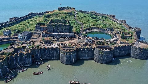 ...अखेर जंजिरा किल्ला पुन्हा खुला; आठवडाभराच्या बंदीनंतर हवामान पूर्ववत