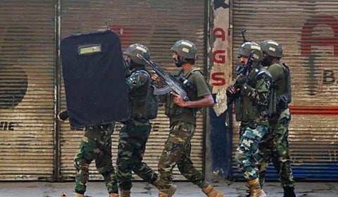 पाकिस्तानात निमलष्करी दलाच्या मुख्यालयावर हल्ला; ३ ठार, ५ जखमी 