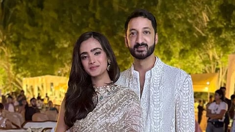 मुंबई-पुणे सोडून थेट बहरीन! जय पवार-ऋतुजा पाटील यांचं शाही लग्न; ‘डेस्टिनेशन वेडिंग’साठी ४०० पाहुण्यांमध्ये NCP चे केवळ २ नेते 