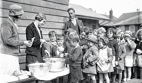 ब्रेडलाईनमागे लपलेली महामंदी