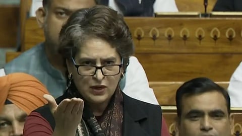 ‘वंदे मातरम’वर चर्चेची गरजच काय? प्रियांका गांधी यांचा लोकसभेत सवाल