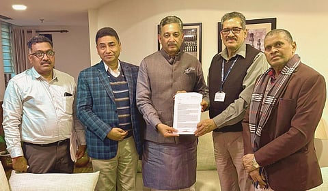 अनधिकृत बांधकामामुळे जागतिक वारसा स्थळाचा दर्जा धोक्यात; संभाजीराजे यांचा रायगड संरक्षणासाठी पुरातत्त्व विभागाला इशारा