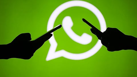 WhatsApp कॉल करताय? लोकेशन ट्रॅक होऊ शकतं; आताच ‘ही’ सेटिंग ऑन करा