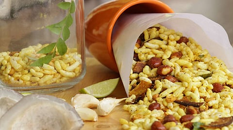 नमकीन खायची सारखी इच्छा होतेय? पण 'हे' धोके माहितीयेत का? 