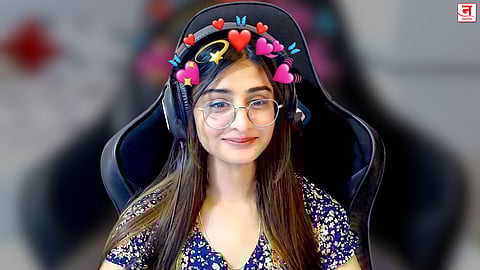 कोण आहे पायल गेमिंग? 