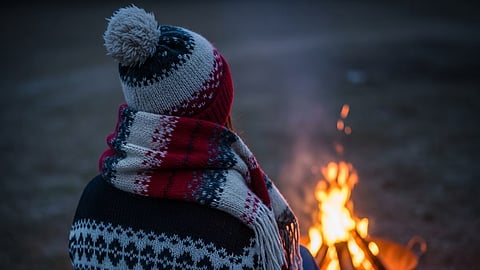 थंडीच्या रंगात हरवलेले क्षण 