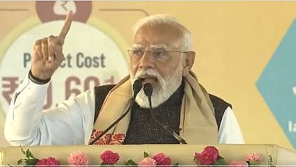 बांगलादेशी घुसखोरांना काँग्रेसनेच वसवले! पंतप्रधान नरेंद्र मोदी यांची टीका