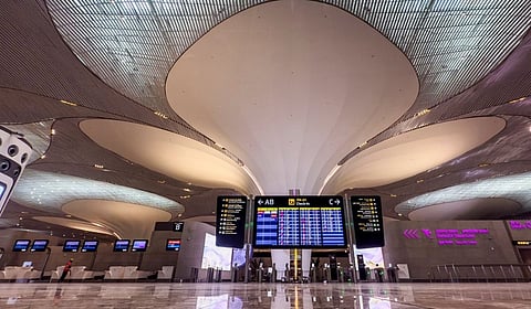 Navi Mumbai Airport : पहिल्या दिवशी ३० विमानांची ये-जा; आंतरराष्ट्रीय प्रवासी वाहतूक कधीपासून? CIDCO उपाध्यक्षांनी दिली माहिती