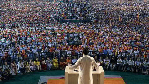  राजकारण आणि जनतेचा सहभाग