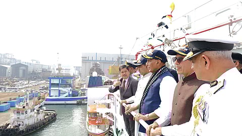 स्वदेशी ‘समुद्र प्रताप’ रोखणार समुद्राचे प्रदूषण; संरक्षण मंत्री राजनाथ सिंह यांच्या हस्ते लोकार्पण