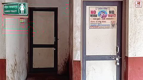 पुरेशा शौचकुपाअभावी मुंबईकरांची गैरसोय; २५ महिलांसाठी एक शौचकूप, मात्र वापर ८०० महिलांकडून