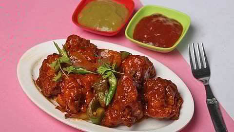 घरीच पार्टी करताय? स्नॅक्समध्ये नक्की ठेवा फ्लॉवर मंच्युरियन; झटपट तयार होणारं कुरकुरीत स्टार्टर!