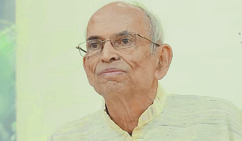 निसर्गाचा एक सजग पहारेकरी हरपला