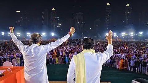 मराठी माणसाच्या अस्तित्वाची शेवटची लढाई! उद्धव, राज ठाकरे शिवतीर्थावर कडाडले