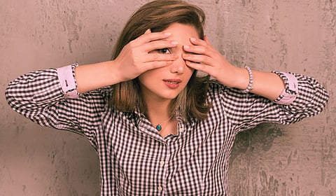'या' उपायाने होईल डोळ्यांचा ताण कमी; मोबाईल-लॅपटॉप वापरणाऱ्यांसाठी ठरेल फायदेशीर 