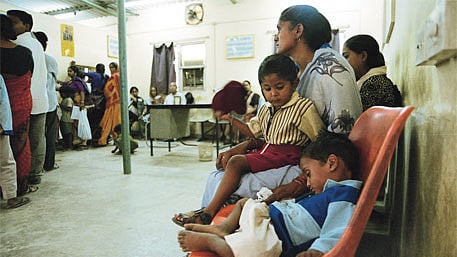 गोरगरीबांच्या मोफत उपचारावर संकट