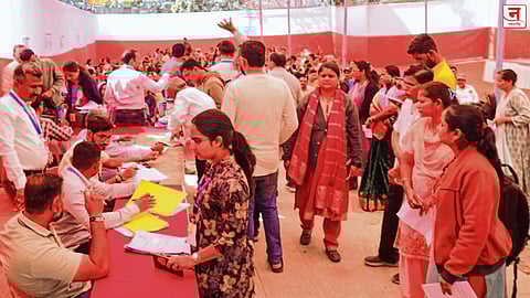 Pune : महापालिका निवडणुकीसाठी मतदारांमध्ये उत्साह;  १२ हजार पोलिसांचा कडक बंदोबस्त