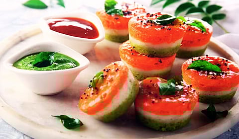 Republic Day Special: घरच्या-घरी बनवा आकर्षक तिरंगी ढोकळा, वाचा रेसिपी