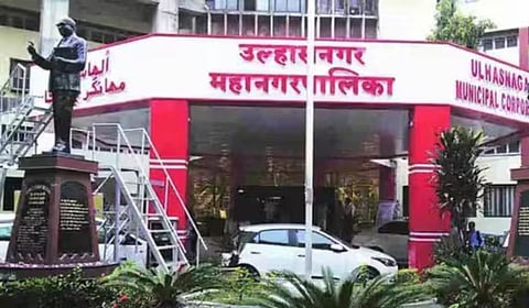 Ulhasnagar Municipal Corporation : उल्हासनगरमध्ये बहुमत कुणालाच नाही; सत्तासमीकरणासाठी धावपळ 