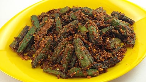 नेहमीची भेंडी विसरून जा! ट्राय करा नव्या स्टाईलची मसाला भेंडी