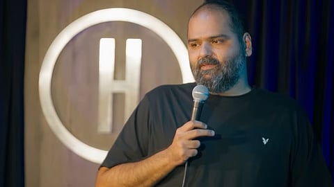 कामराची न्यायालयात धाव; 'सहयोग पोर्टल'च्या घटनात्मक वैधतेला आव्हान