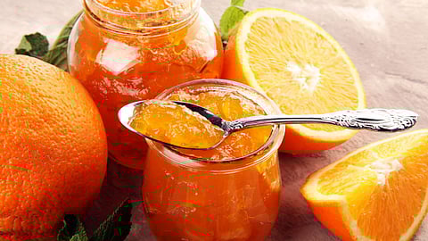 झटपट आणि हेल्दी! नाश्त्यासाठी घरीच बनवा टेस्टी संत्र्याचा जाम, नोट करा रेसिपी  