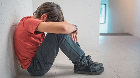 Mumbai : मानखुर्दमधील धक्कादायक घटना; अल्पवयीन मुलाचे अपहरण करून वारंवार लैंगिक अत्याचार, १९ वर्षांच्या तरुणीवर POCSO अंतर्गत गुन्हा 