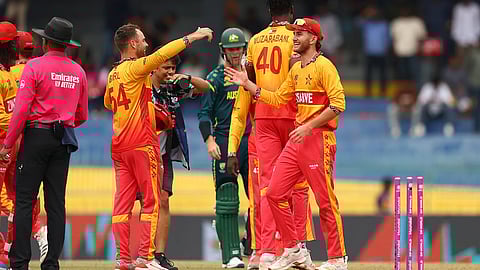 ZIM vs AUS: झिम्बाब्वेकडून कांगारूंची 'शिकार'! टी-२० विश्वचषकात सर्वात मोठी उलथापालथ; बलाढ्य ऑस्ट्रेलियाला चारली धूळ