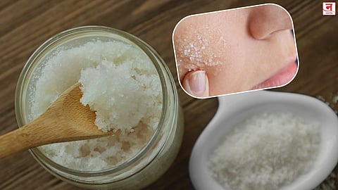 आरोग्यासाठी नाही, पण स्किनकेअरसाठी फायदेशीर! त्वचा मऊ आणि पोर्स क्लीन करण्यासाठी वापरा साखरेचा स्क्रब