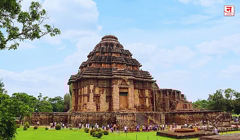 आता कोणार्क मंदिराच्या गर्भगृहात जाता येणार; तब्बल १२२ वर्षांपासूनची वाळू गर्भगृहातून काढणार